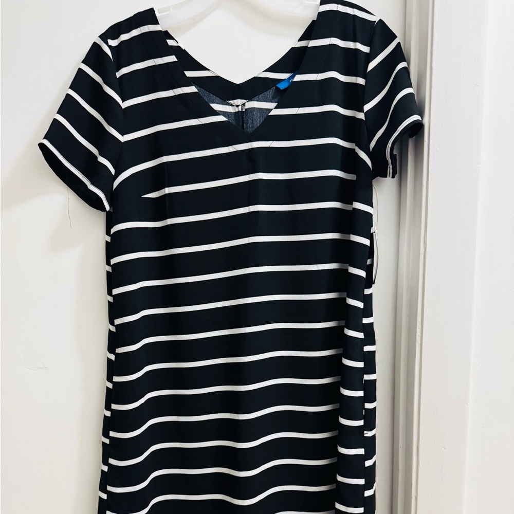 Apt. 9 Black and White Striped Midi Dress
